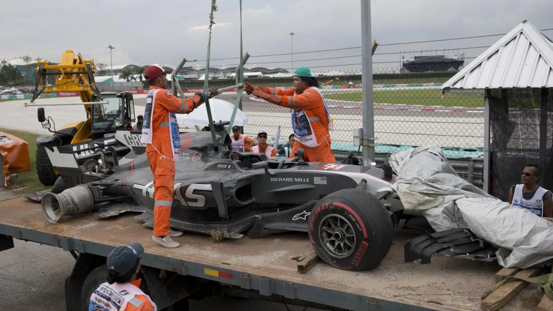 Así quedó el coche de Romain Grosjean tras el accidente