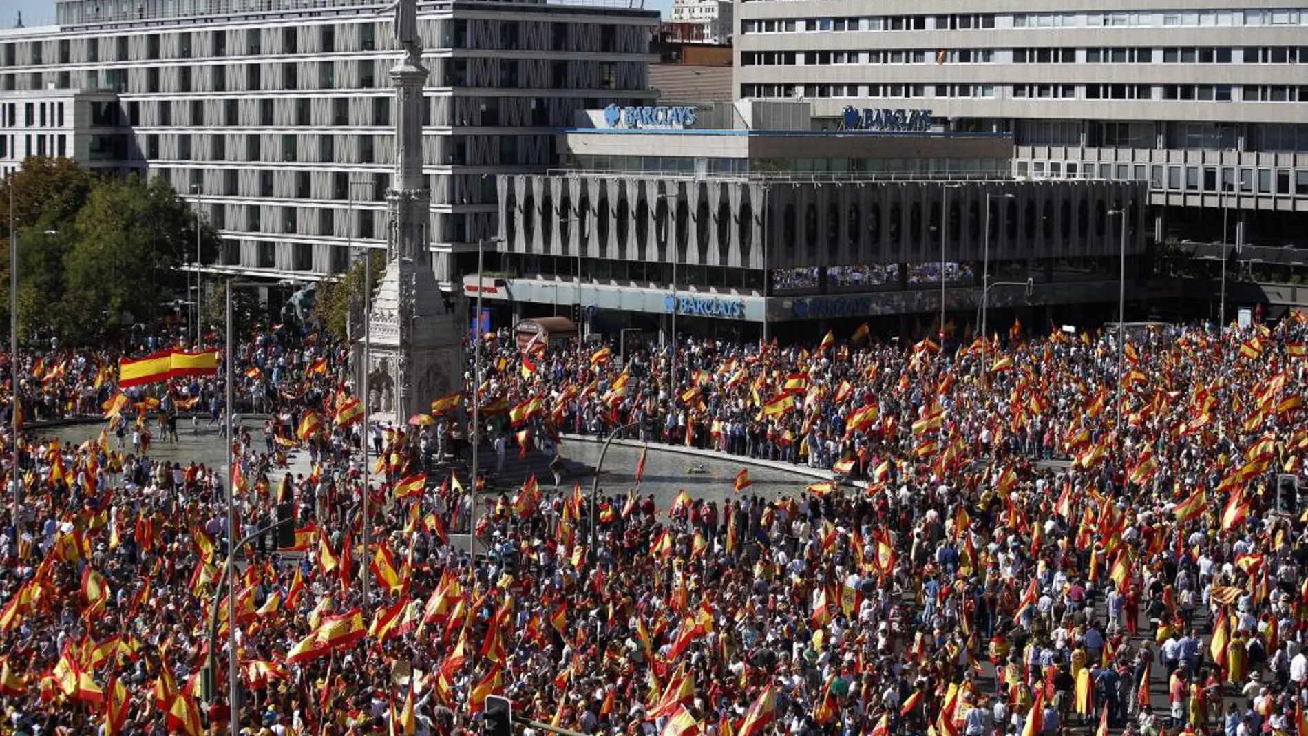 La concentración ha desbordado la plaza de Colón de Madrid