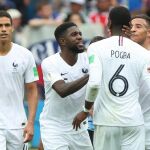 Raphael Varane, Samuel Umtiti, Paul Pogba y Corentin Tolisso celebran el segundo gol de Francia ante Uruguay. Efe