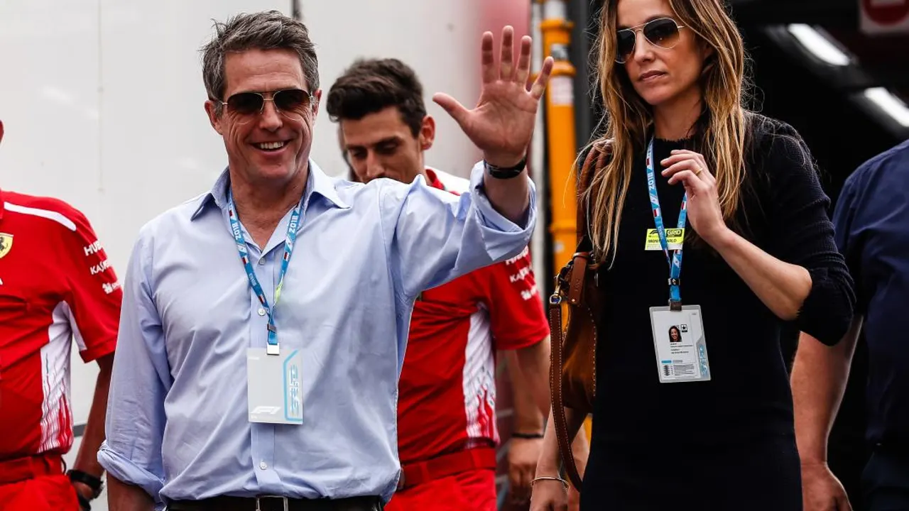 Hugh Grant contó cómo «secuestraron» a su esposa durante su reciente luna de miel en París Hugh Grant contó cómo «secuestraron» a su esposa durante su reciente luna de miel en París