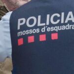 Detenidos en Barcelona los dos mossos que acompañaban a Puigdemont