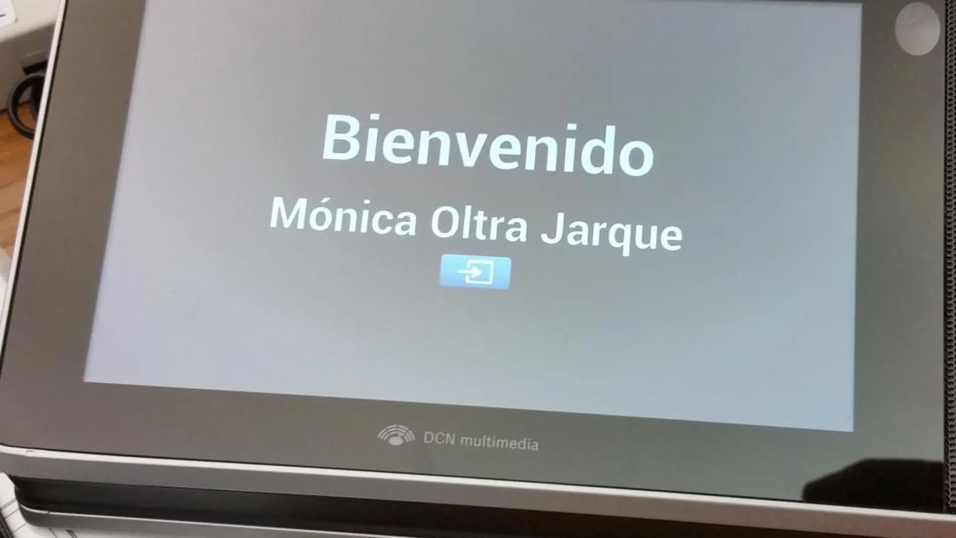 El sistema de votación y megafonía del hemiciclo que instaló el presidente Morera sigue sin respetar la diversidad de género. Ayer también, todas las diputadas eran hombres