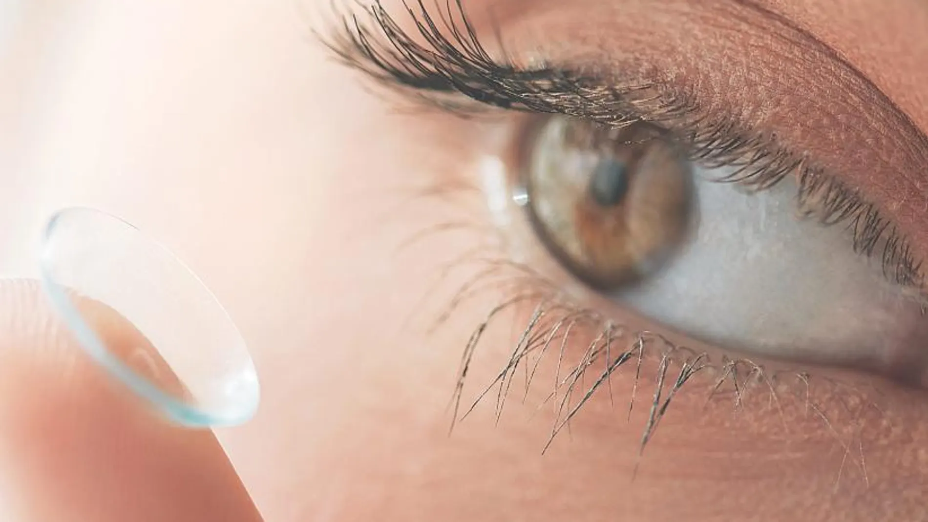 Las lentillas del futuro: cerco a la miopía