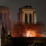  ¿Desde cuándo arde Notre Dame?