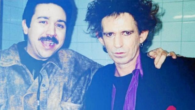 Una imagen de Jordi Tardà con Keith Richards, de The Rolling Stones. El periodista presumía de tener la mayor colección de objetos relacionados con este mítico grupo de rock
