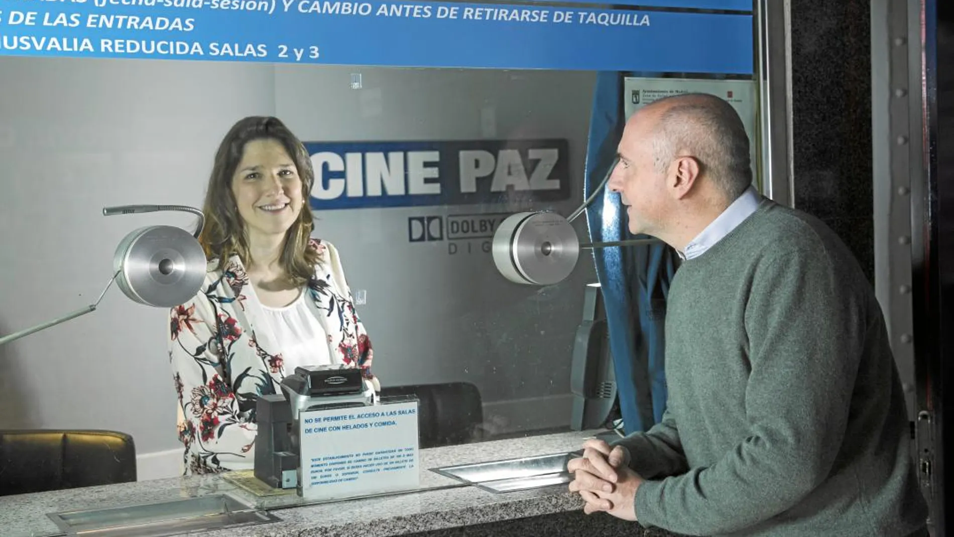 Mariano Góngora y su hermana Carolina, dueños del cine Paz, que cuentan con casi mil butacas y un público fiel