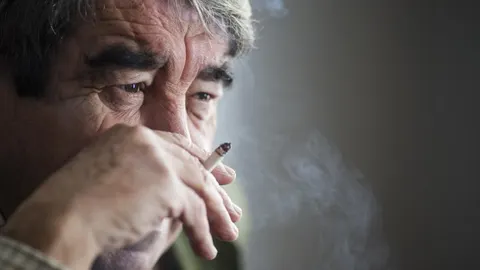 Tom Burns Marañón: «Hay un aspecto bonapartista en los partidos políticos españoles»