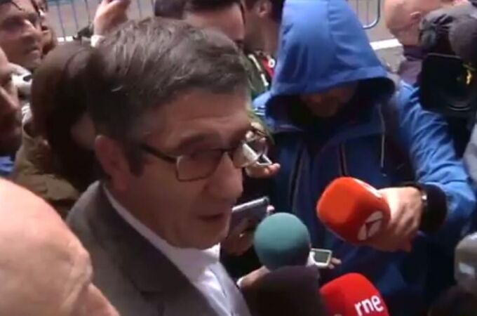 López apuesta por la abstención mínima para «no fracturar más al partido»