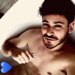Cepeda se desnuda en solidaridad con Aitana y sus fans enloquecen