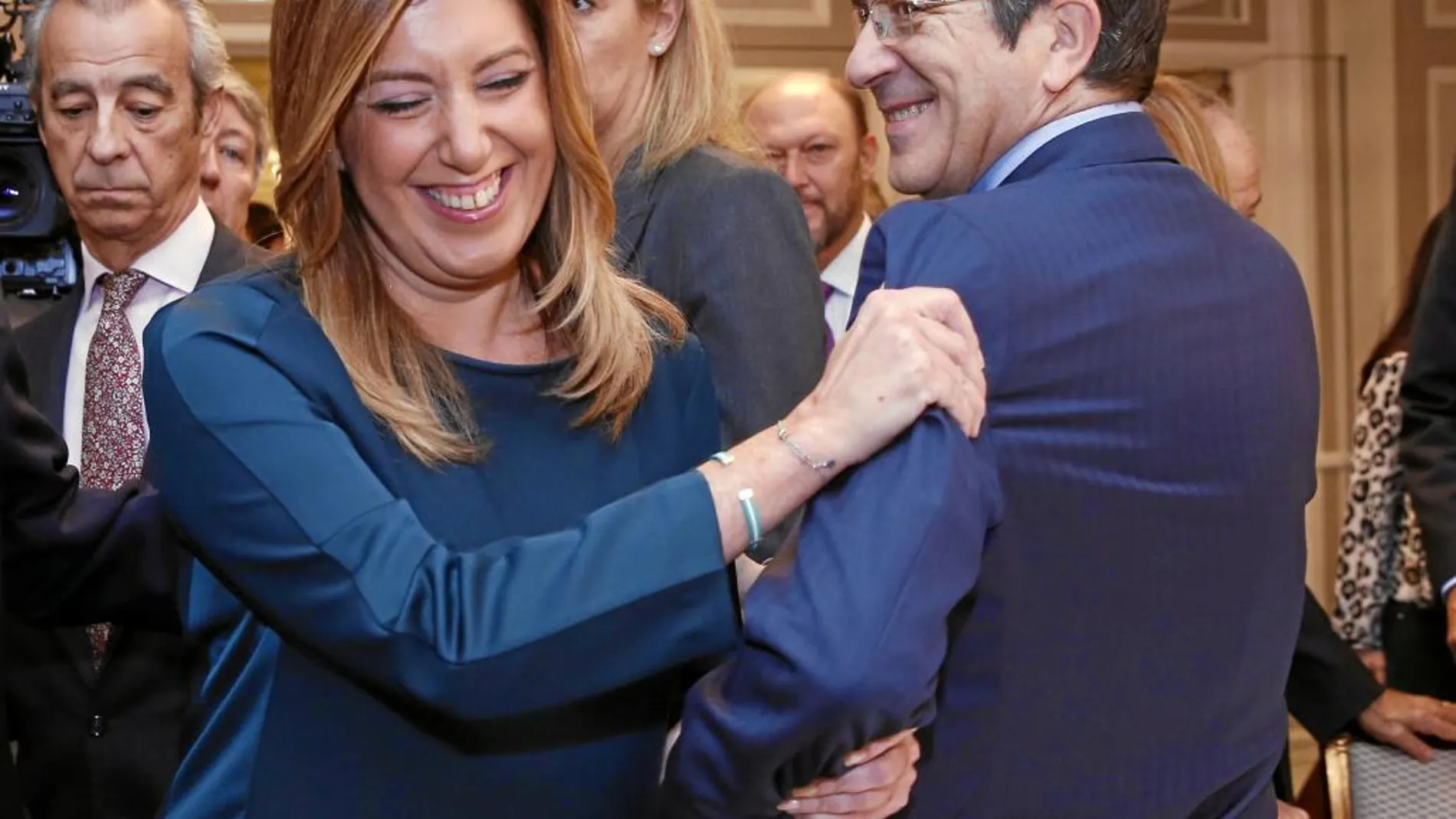 Susana Díaz en una imagen de archivo junto al ex presidente del Congreso, que busca recolocarse en el nuevo PSOE
