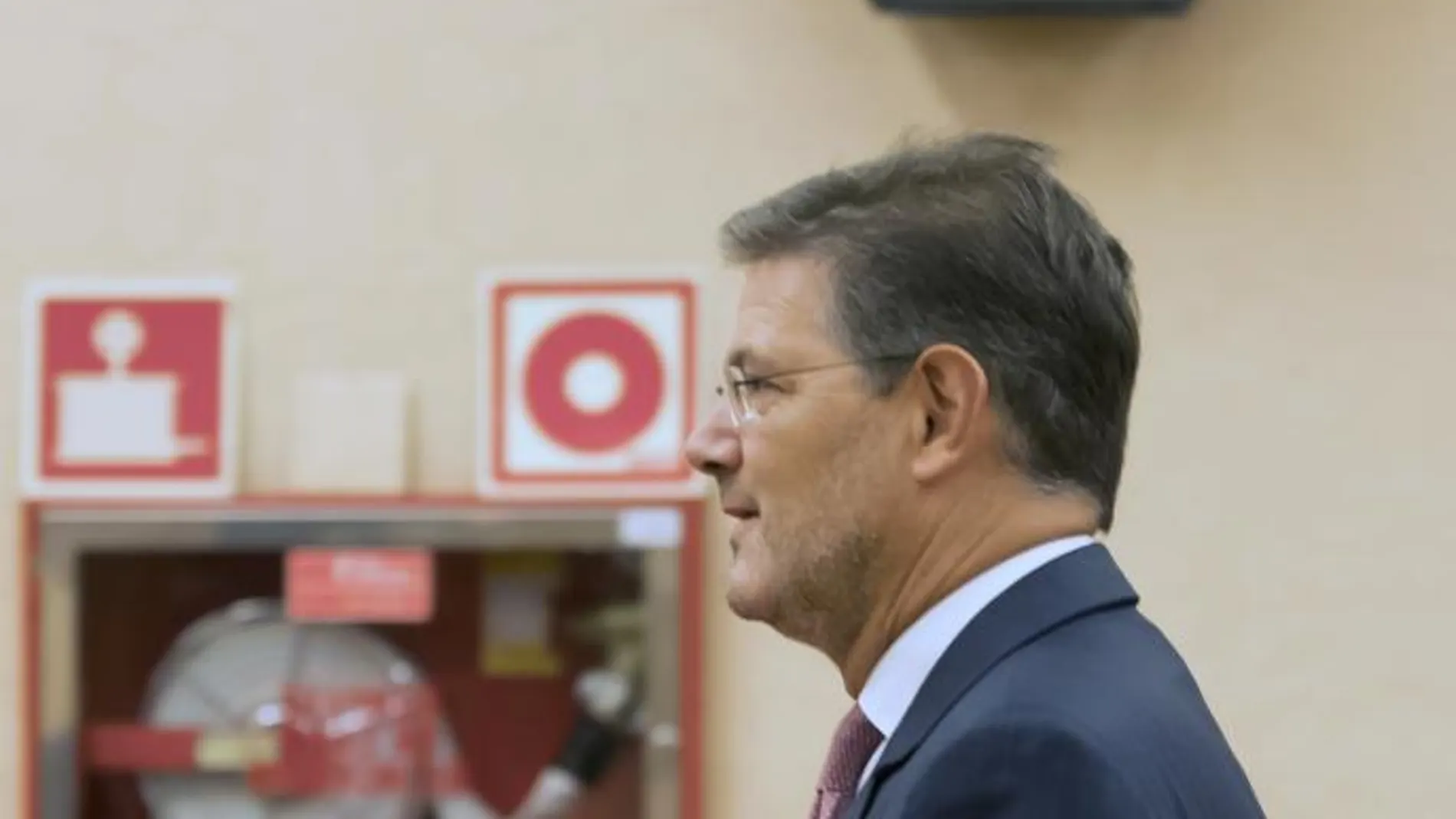 Rafael Catalá, con sus manifestaciones sobre el juez discrepante de «La Manada» se encontró con el rechazo unánime de jueces y fiscales, pero con el apoyo del principal partido de la oposición