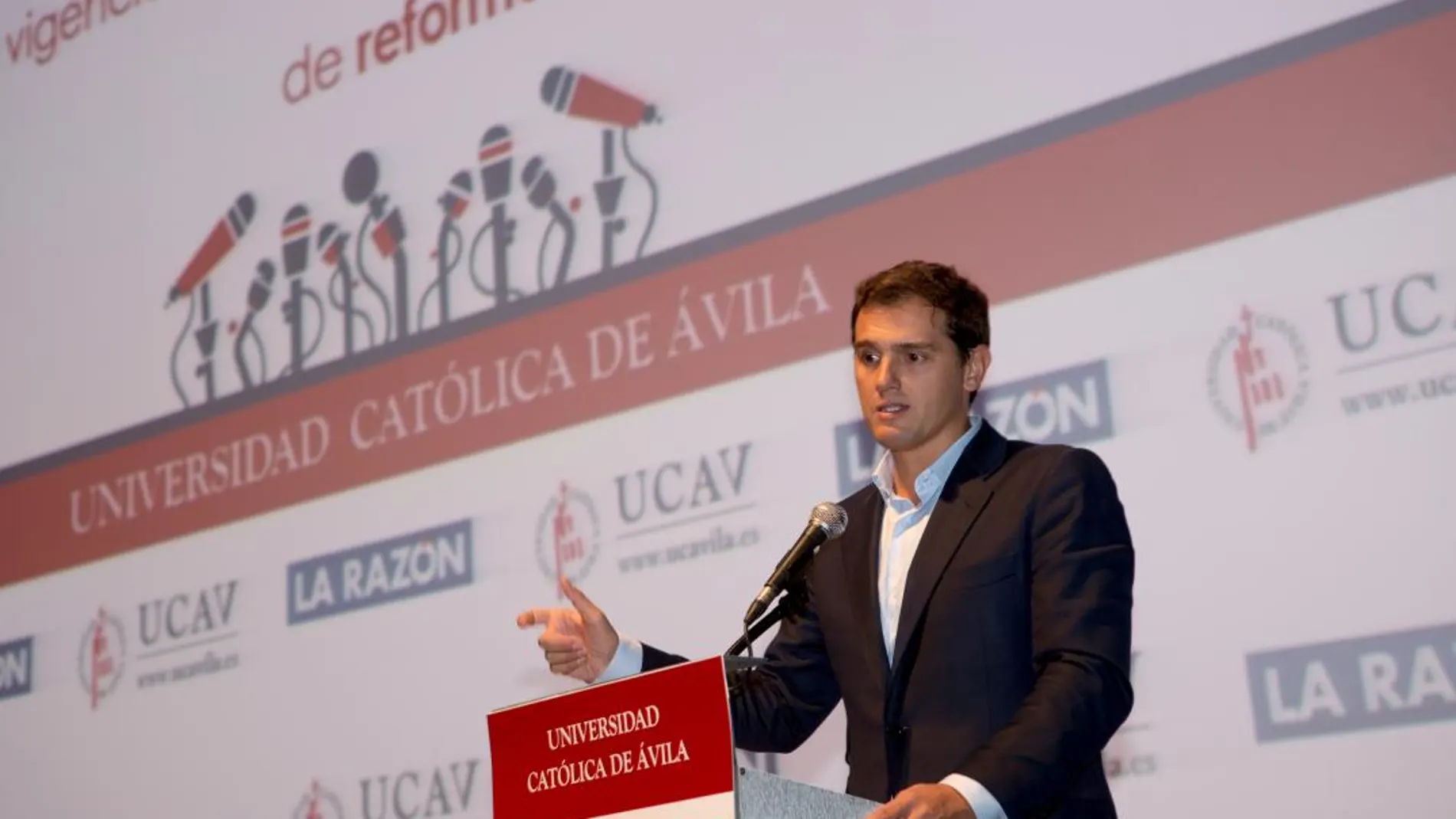 El presidente de Ciudadanos, Albert Rivera, participa en la Escuela de Otoño, organizada por la Universidad Católica de Ávila (UCAV) y el diario La Razón