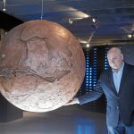 El astronauta, Scott Kelly, ayer, en la exposición «Marte. La conquista de un sueño», en el Espacio Fundación Telefónica