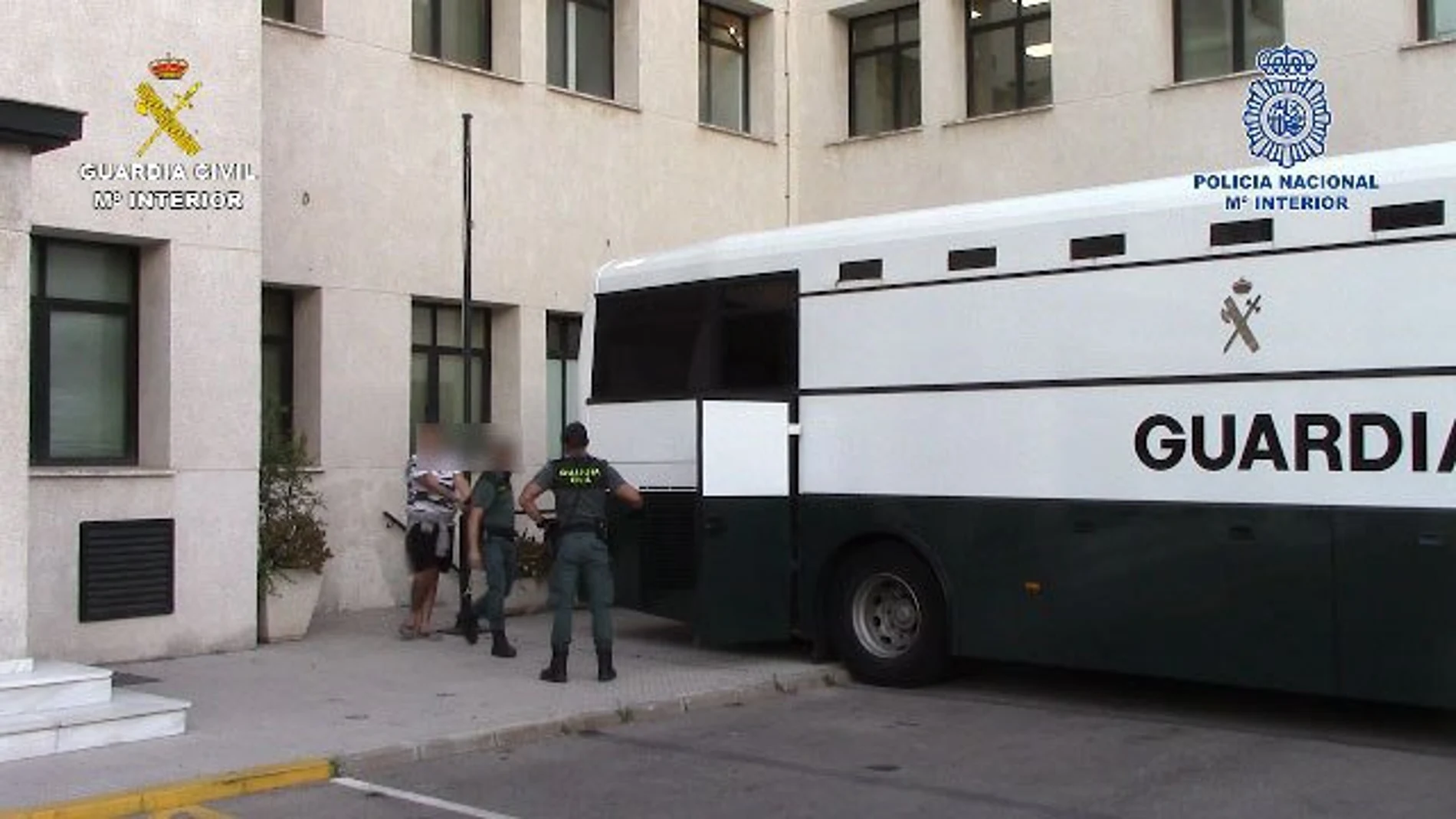 La Guardia Civil y la Policía Nacional también han desarticulado una organización que introducía importantes cantidades de hachís por la costa gaditana