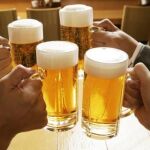 La nueva marca Cervezas Gran Vía pretende ayudar a los hosteleros a sortear la crisis del coronavirus con precios muy competitivos.