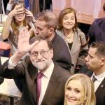 Mariano Rajoy y Cristina Cifuentes, ayer en Fitur
