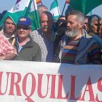 Jornaleros del SAT y miembros del «Bloque Crítico», con Sánchez Gordillo, tomaron de nuevo ayer la finca militar