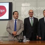 El presidente de la Diputación de Salamanca, Javier Iglesias, junto a los diputados de Turismo, Javier García, y de Agricultura, Román Hernandez, presentan el Club de Productos de Alimentos de Calidad de la provincia