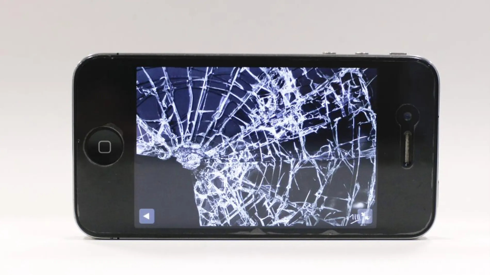 La rotura del cristal del móvil por caídas es una pesadilla para los propietarios de estos dispositivos