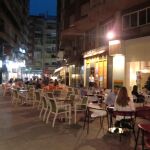 Hosteleros, vecinos y Ayuntamiento se enfrentan por el ruido que provocan las terrazas de bares y restaurantes en el centro de la ciudad. Europa Press