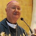 Claudio María Celli: «Los tuits del Papa son chispas de verdad»