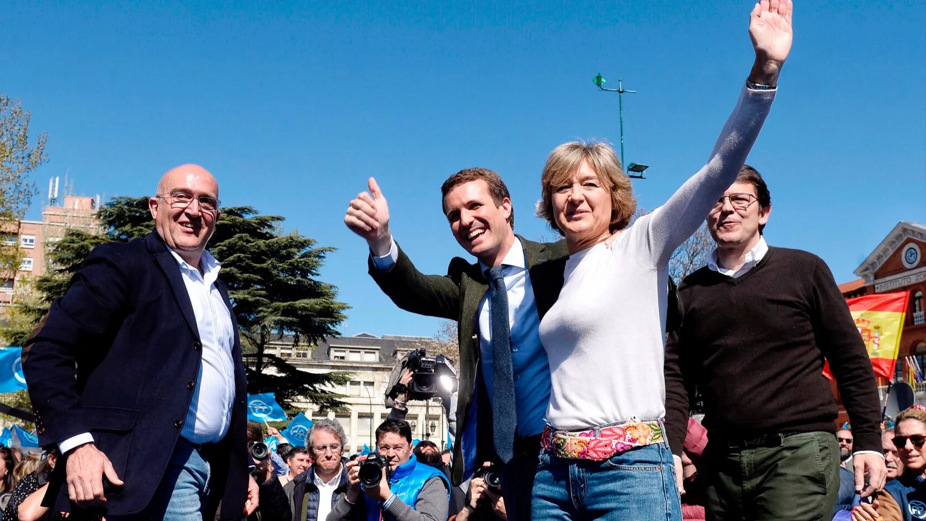 Casado: "Si se divide el voto se va a quebrar España"