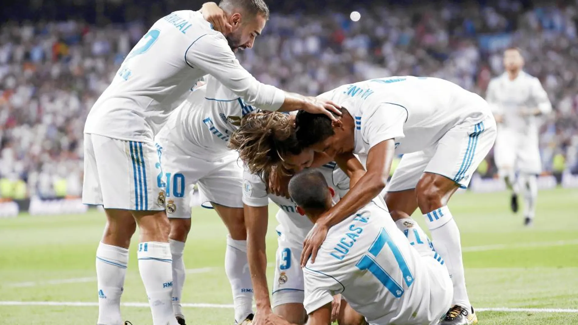 Los jugadores del Real Madrid celebran uno de los goles del pasado miércoles