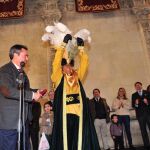 El Heraldo Real recibió de manos del alcalde las llaves de la ciudad de Sevilla, como preludio de la Cabalgata