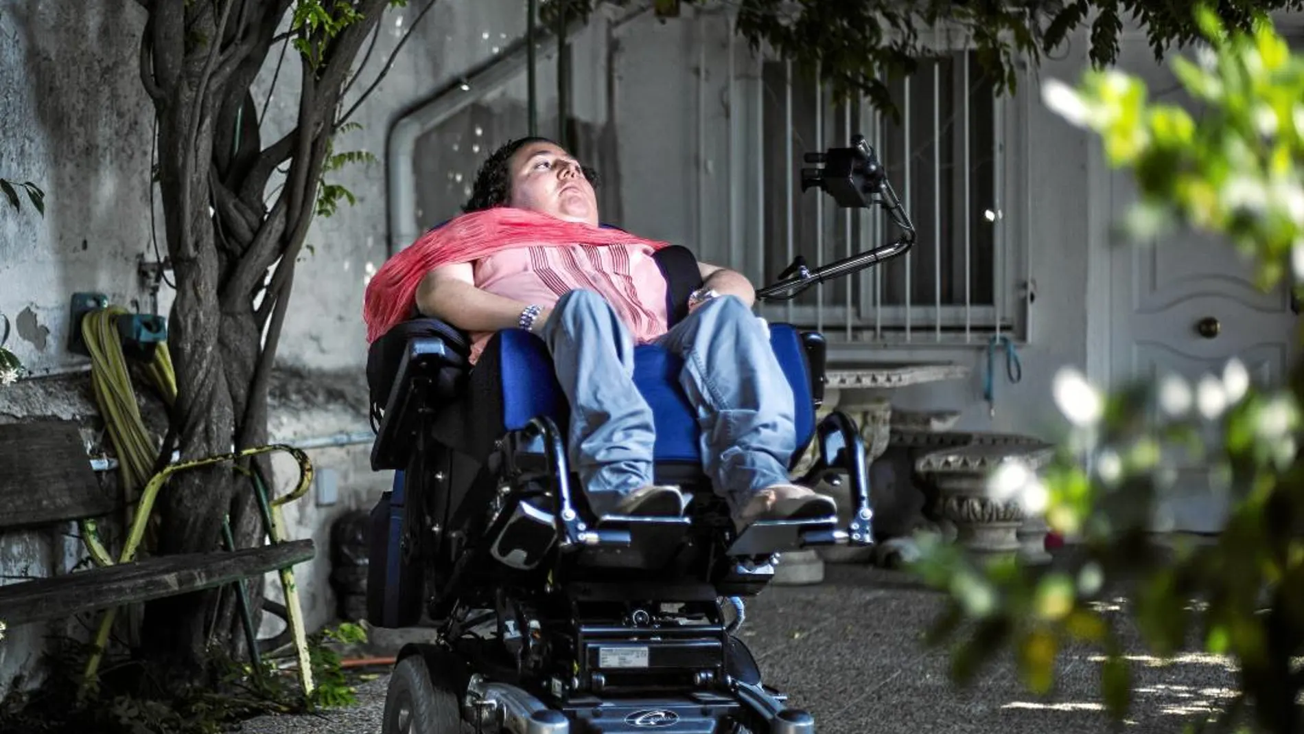 Marimar tiene 32 años y lleva desde los seis en silla de ruedas. Da conferencias y es un ejemplo de lucha y superación / Gonzalo Pérez