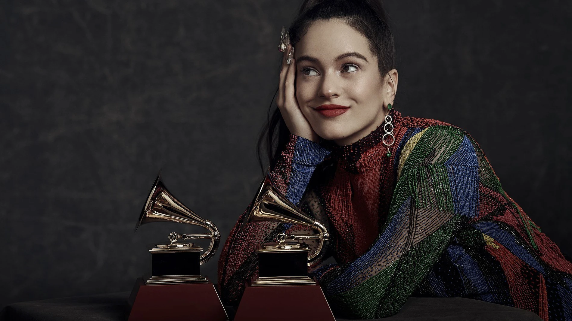 La española Rosalía, ganadora de los Latin Grammy a mejor fusión/interpretación urbana y mejor canción alternativa / EFE