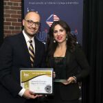 Imelda Rodríguez recibe el prestigioso galardón de manos de Ray Cazorla