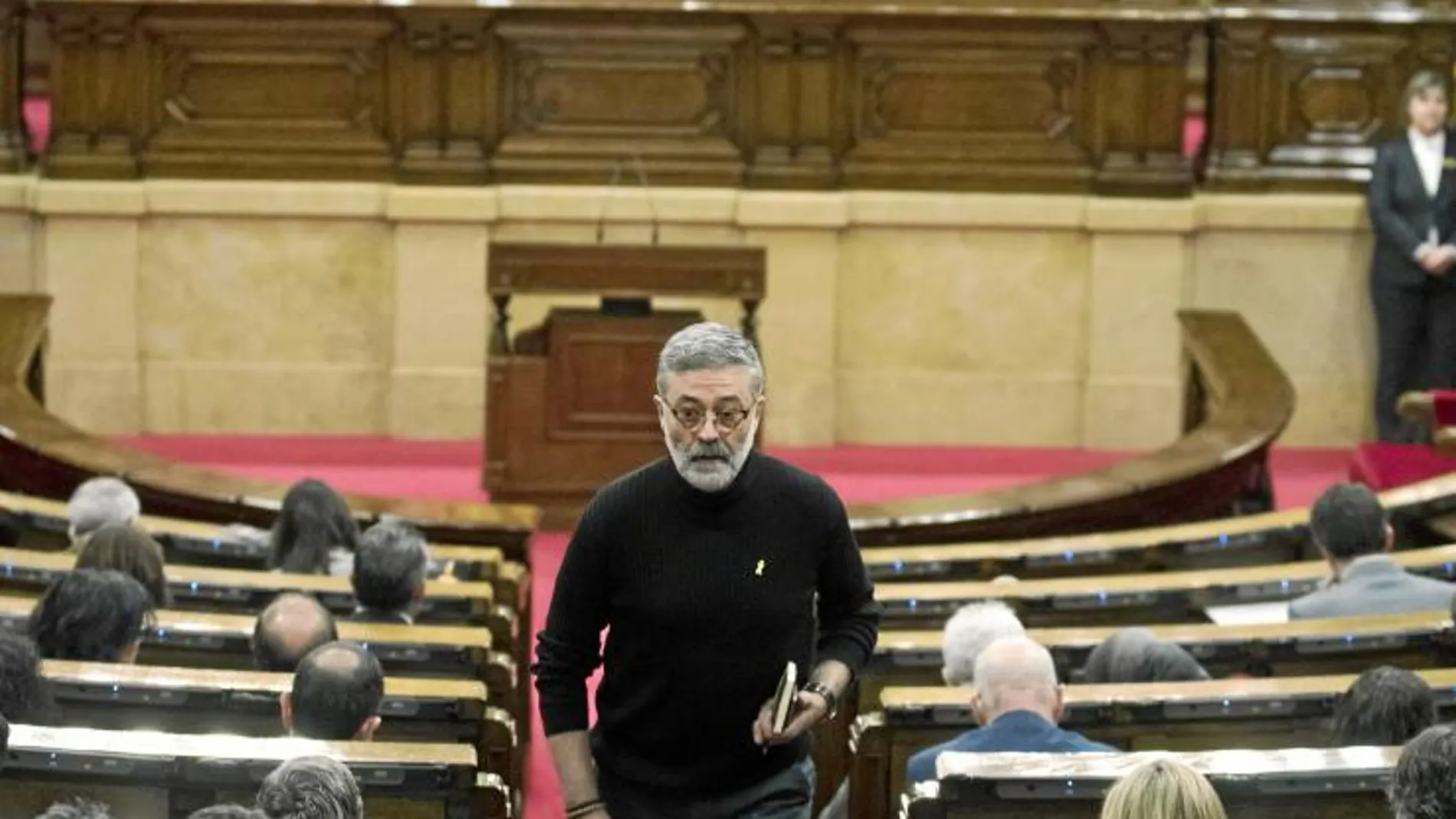 El diputado de la CUP y líder de la formación antisistema, Carles Riera, en un pleno reciente en el Parlament/ Shooting