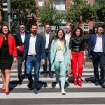El candidato del PSOE a la Junta, Luis Tudanca, junto a los cabezas de lista de su partido a las Cortes por las nueve provincias