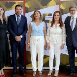 Ángela de Miguel, Óscar Puente, Virgina Barcones, Silvia Clemente y Santiago Aparicio, durante la ceremonia de entrega de premios