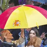  Cristina Cifuentes, un paraguas que marcó el paso
