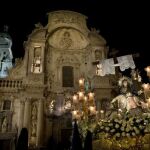 El Viernes Santo es uno de los días grandes para la ciudad Murcia, especialmente cuando pasa ante la catedral la imagen de María Santísima de las Angustias