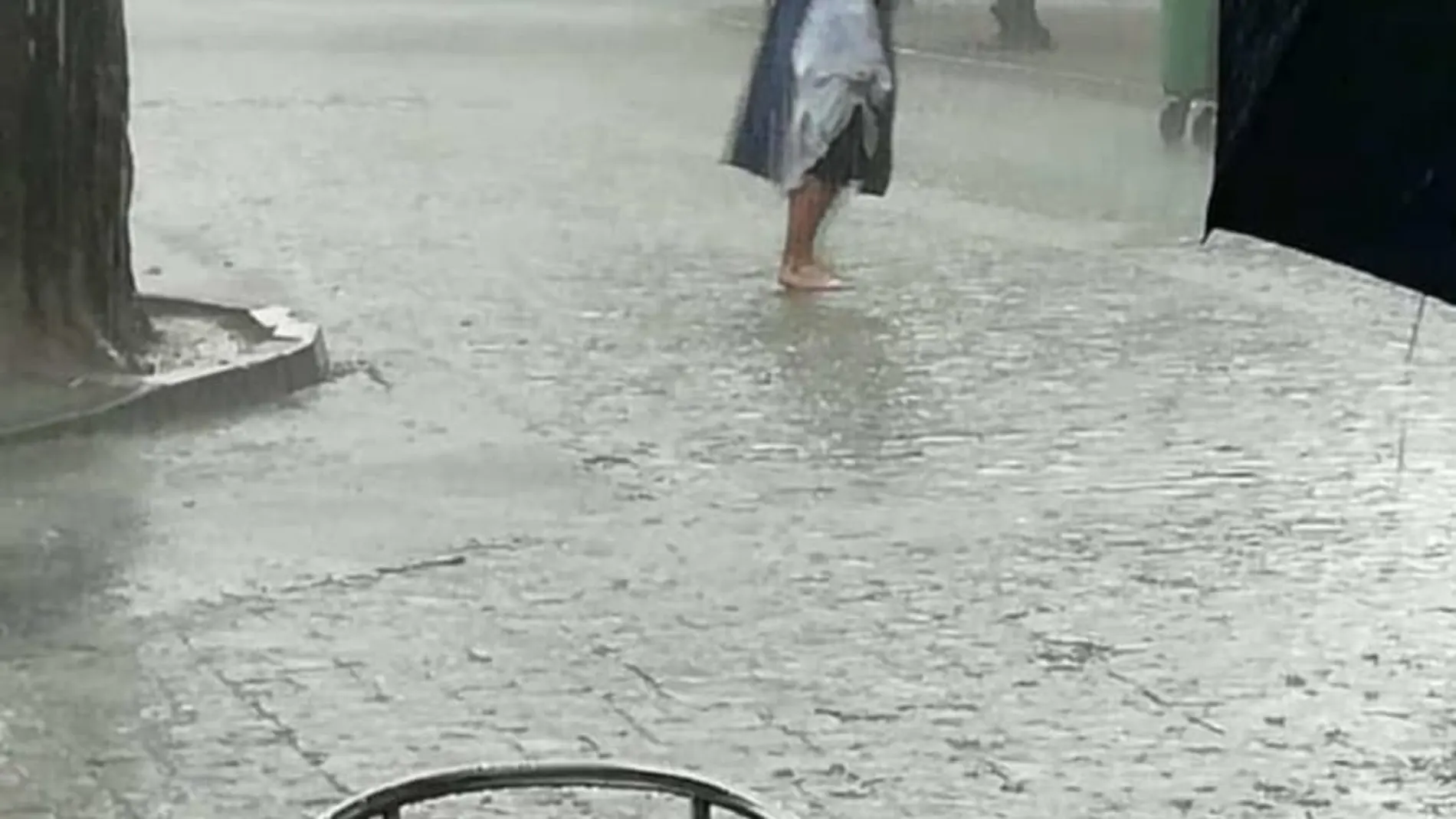 La lluvia frustra las dos primeras cofradías del Jueves Santo en Sevilla /Foto: La Razón