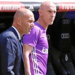 Zidane, al salir al Bernabéu el sábado, antes de empezar el choque contra Osasuna