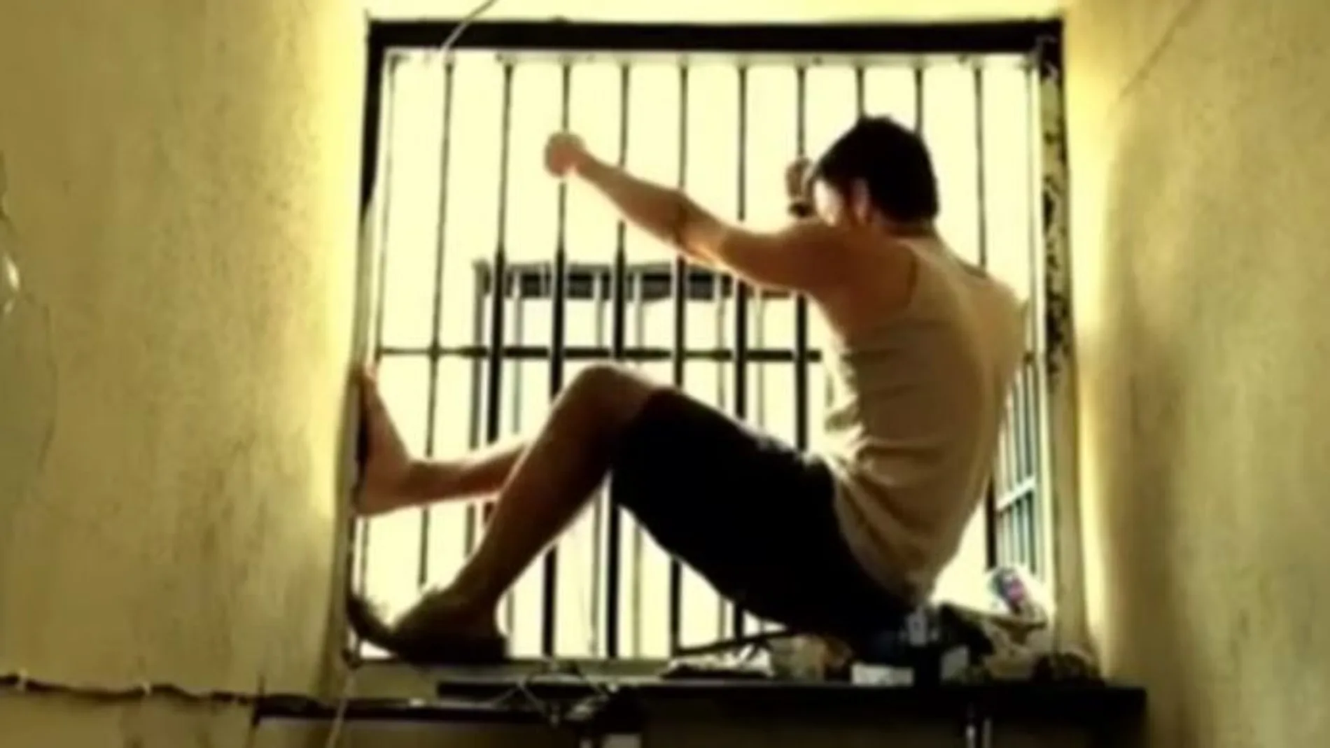 Leopoldo López en una imagen de vídeo captada en su celda