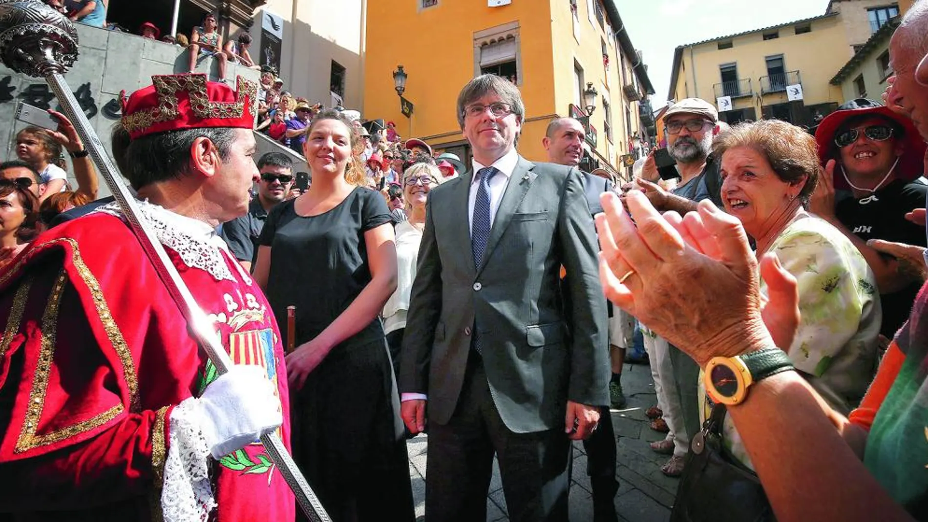 Puigdemont, ayer en Berga, durante el oficio solemne de conmemoración de los cien años de la coronación de la Mare de Déu de Queralt.