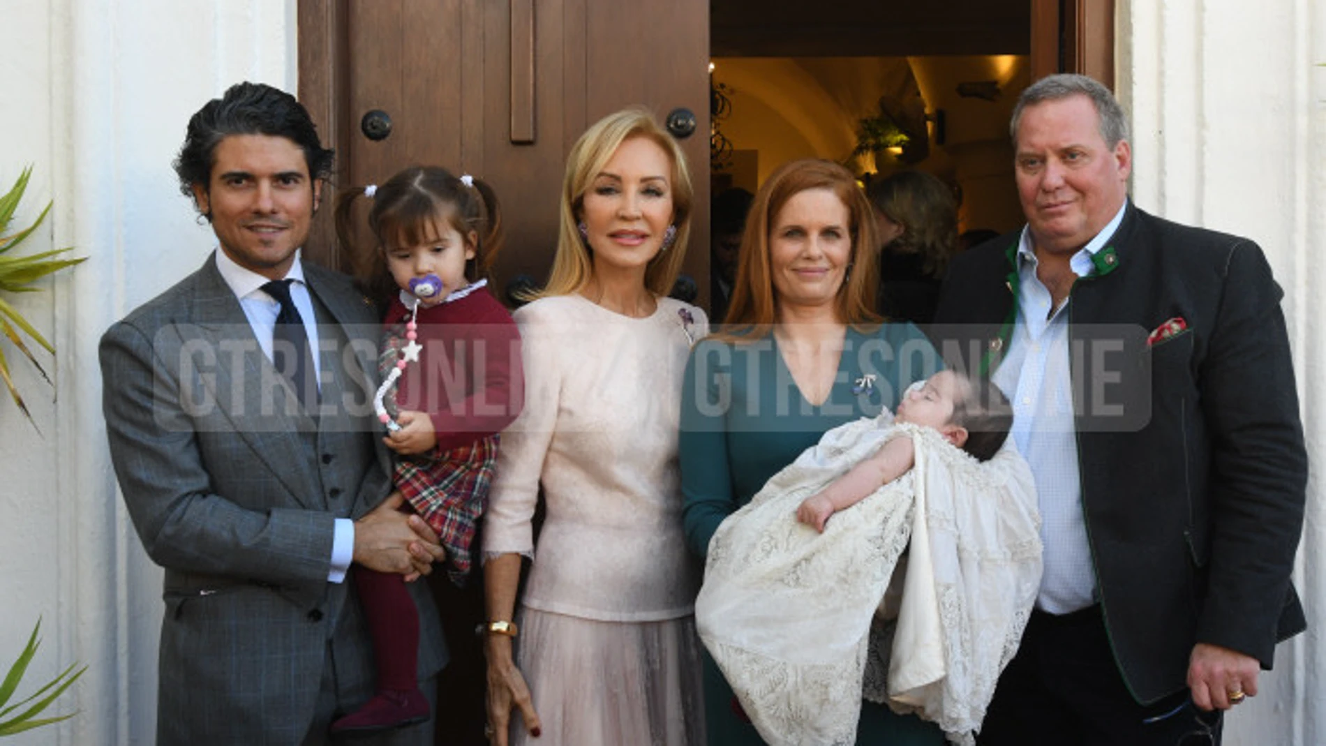 Carmen Lomana durante el bautizo de Fernando hijo de ''Julian Porras y Olivia de Borbon'' en Marbella 08/12/2018