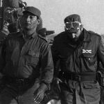 Arnaldo Ochoa con Fidel Castro en una foto de 1972
