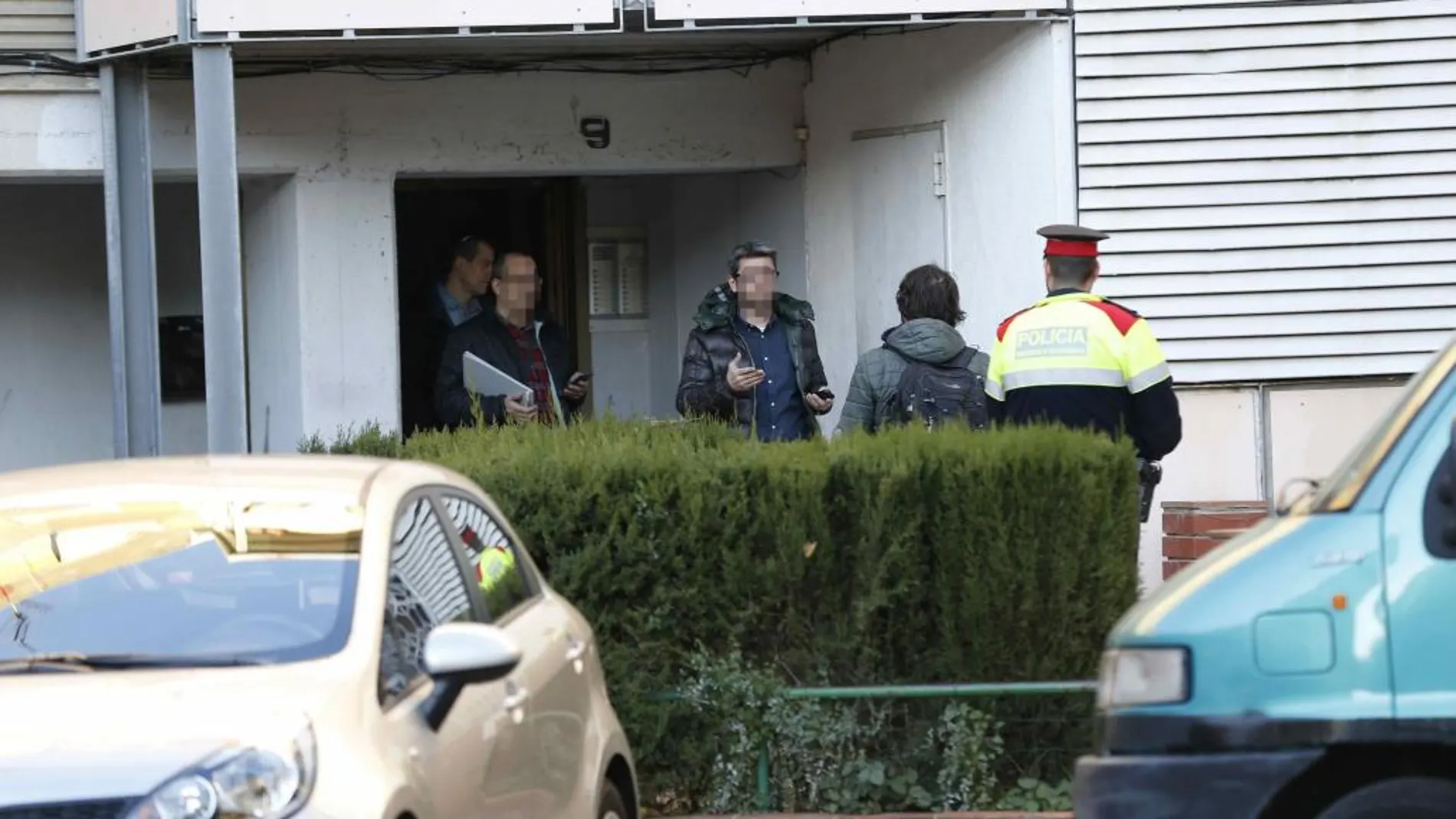 Los cadáveres han sido hallados en el interior de un piso en Badia del Vallès (Barcelona)