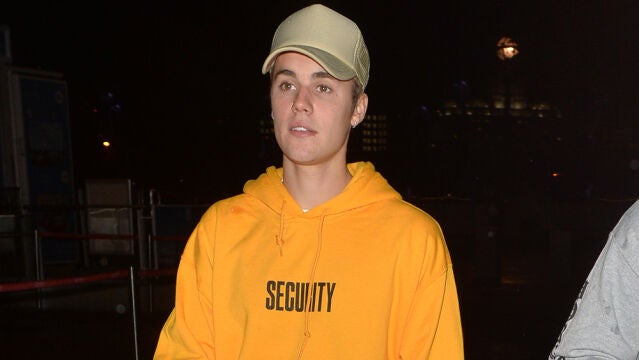 Justin Bieber protagoniza un nuevo encontronazo con sus fans en su último concierto