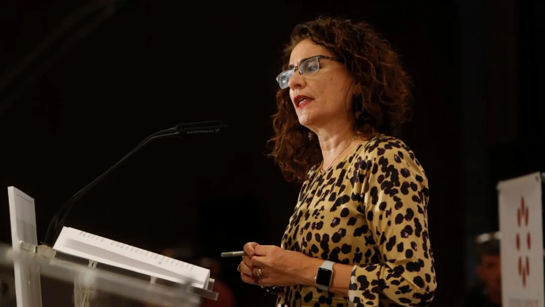 La ministra de Hacienda, María Jesús Montero, en un foro informativo celebrado en Sevilla / Foto: Manuel Olmedo
