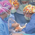 En el Hospital de Torrevieja se espera para ser operado 77 días menos que en el resto de hospitales | La Razón