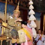 Vajiralongkorn vierte agua sobre su nueva esposa/Fotos: Efe