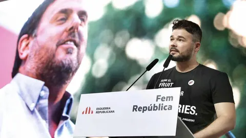 Gabriel Rufián, da lectura a una carta del presidente del partido Oriol Junqueras/Efe