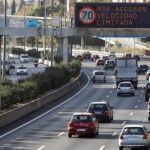 Las principales novedades introducidas son la limitación de la circulación de los vehículos en función de los distintivos ambientales de la Dirección General de Tráfico (DGT)