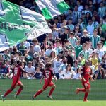 Un momento del derbi sevillano de la Liga Iberdrola, disputado este sábado en el Villamarín